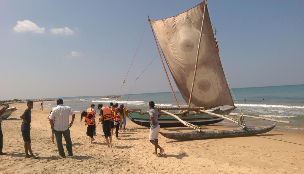 Lanka Beach Hotel Ettukala Eksteriør bilde