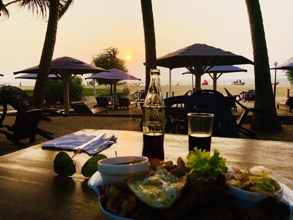 Lanka Beach Hotel Ettukala Eksteriør bilde