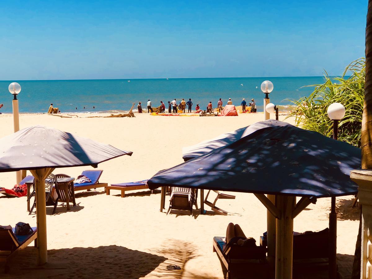 Lanka Beach Hotel Ettukala Eksteriør bilde