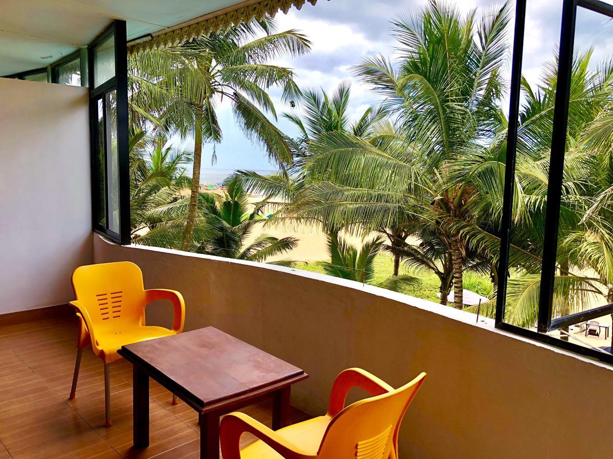 Lanka Beach Hotel Ettukala Eksteriør bilde